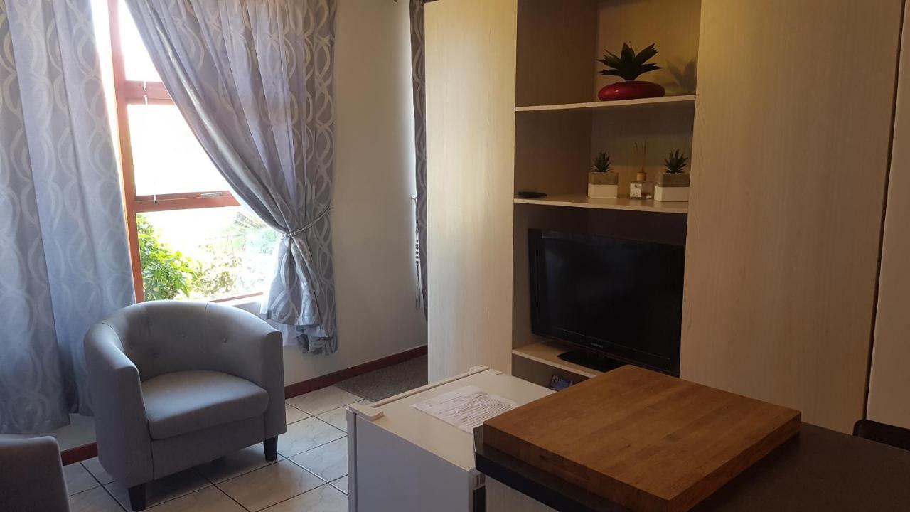 Apartment Apollo Self Catering